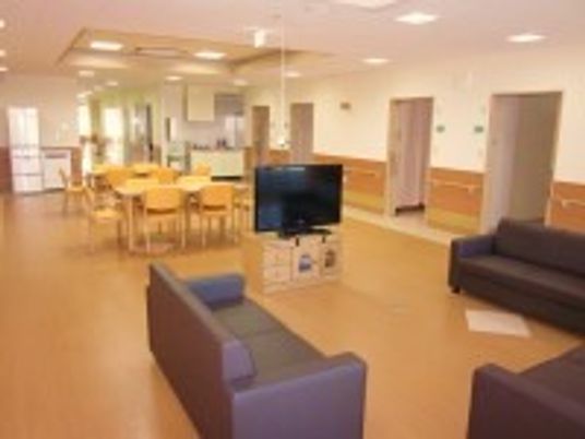 広々としたリビングルーム