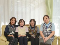 スタッフと利用者の集合