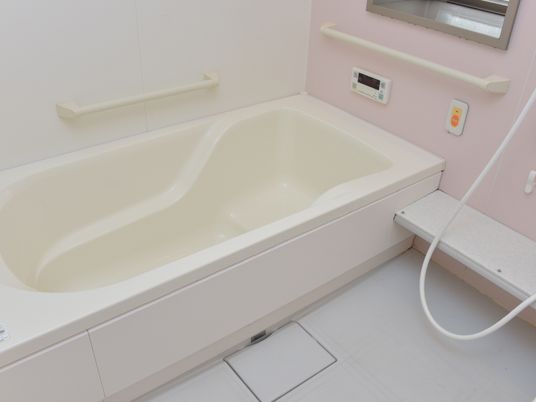 バリアフリー浴槽設備