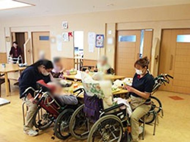 静かな団欒の廊下