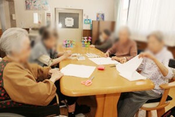 手芸を楽しむ居室