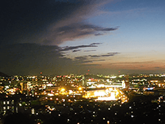 夜景を望む居室