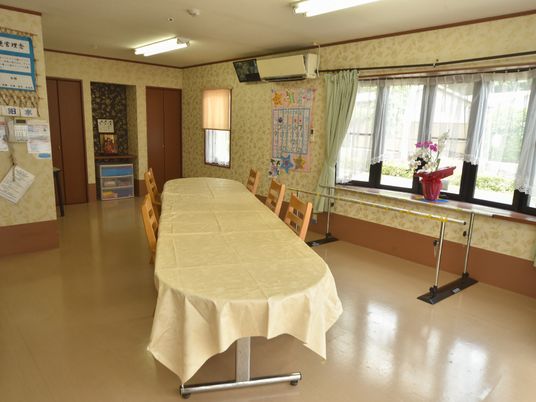 広々ダイニングルーム