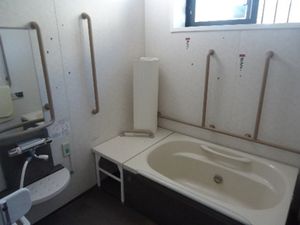 バリアフリー浴室設備