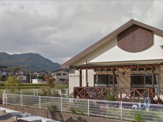 自然光が入る建物外観