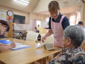 明るい日常の介助風景