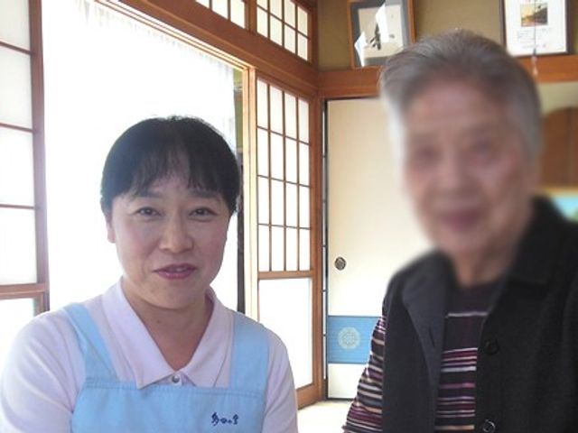 温かい雰囲気の居室 居室 和室の温もりが感じられる居室です。自然光が差し込み、落ち着いた時間を過ごせます。