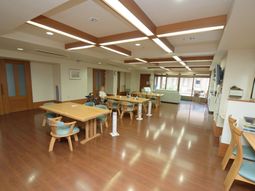 明るいダイニングルーム