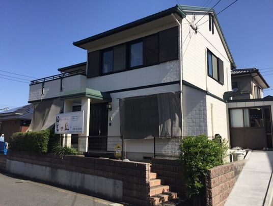 施設前の外観