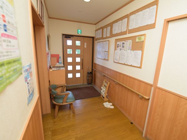 温かみのあるエントランス