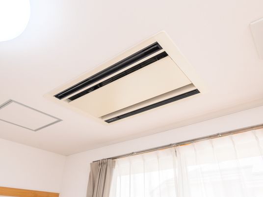 天井のエアコン一例