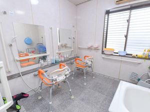  バリアフリー対応の洗面台  