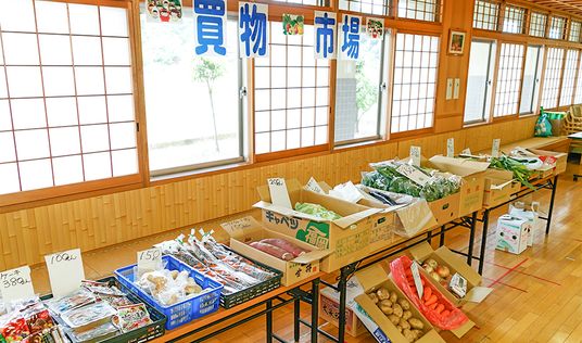 野菜販売テーブル