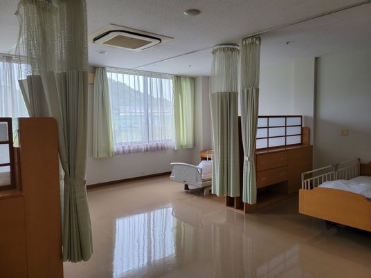 自然光が差し込む居室