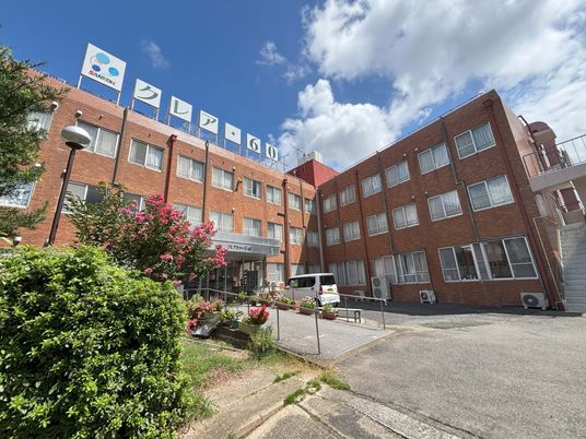 レンガ造りの外観