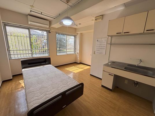 自然光が差し込む居室