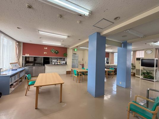 明るいダイニングルーム