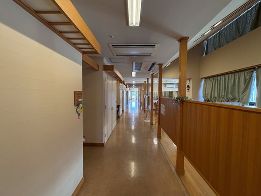 明るい廊下です  