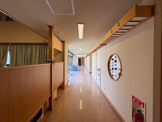 明るい廊下  