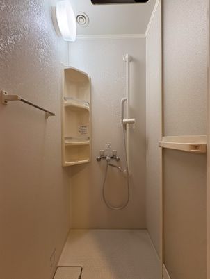 浴室のシャワー設備です  