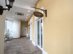 明るく広々エントランス