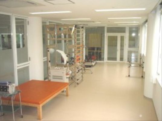 機能訓練用の広い部屋