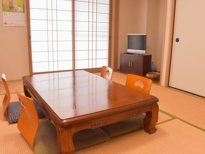 和室の座敷と机