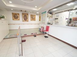 エントランスの清潔な空間