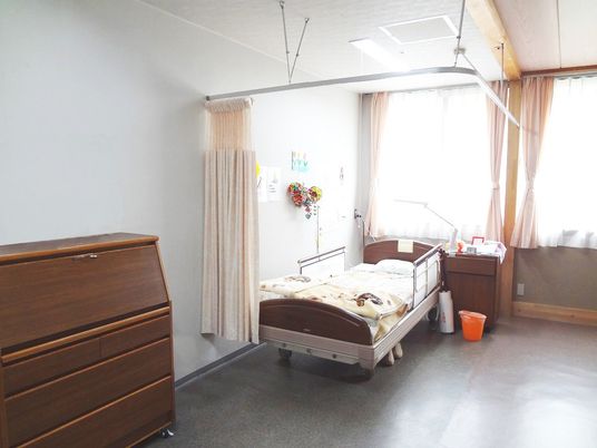 自然光が差し込む居室