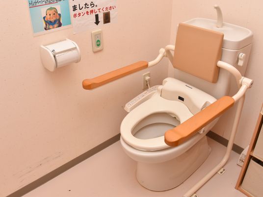 バリアフリー対応のトイレ