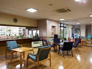 広々としたラウンジ