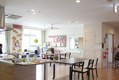 明るい空間のダイニングルーム