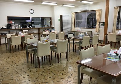 落ち着いた雰囲気の食堂