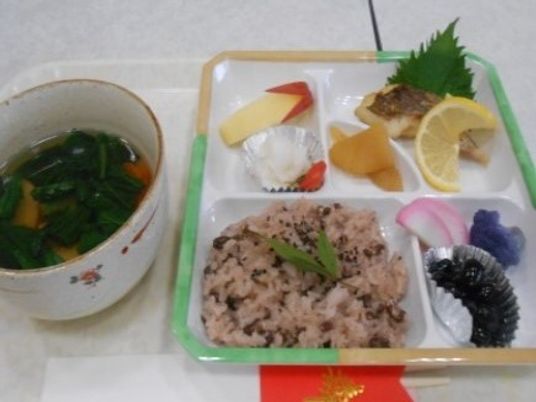 和食の彩り豊かな食事