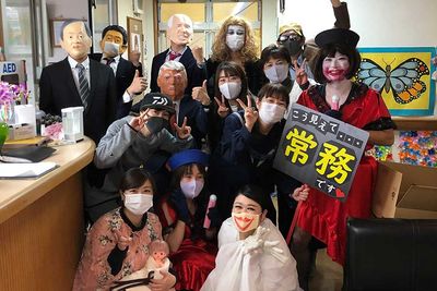 楽しいスタッフたちの様子