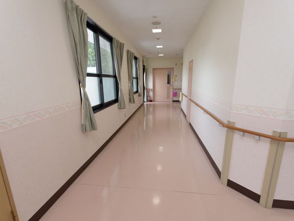 清潔な廊下の風景