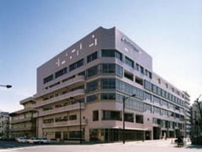 モダンな建物の外観