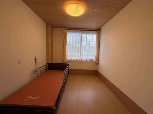 木目調の居室