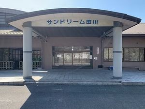 施設の正面玄関  