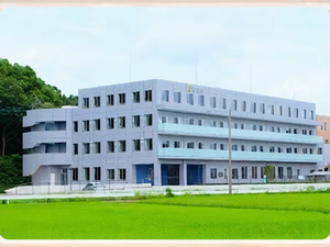 広さを感じる建物外観