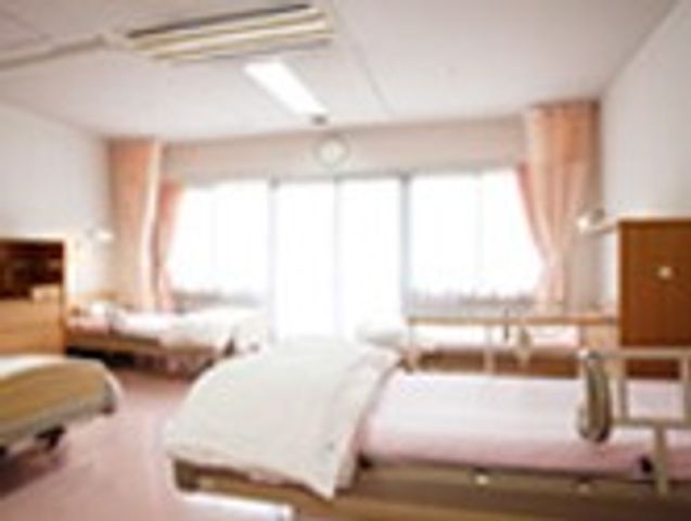 明るい窓のある居室