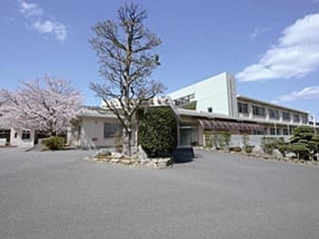 緑豊かな外観 外観 四季折々の自然に囲まれた施設の前景です。仕事帰りにリラックスできる環境です。