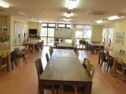 明るい広々ダイニング