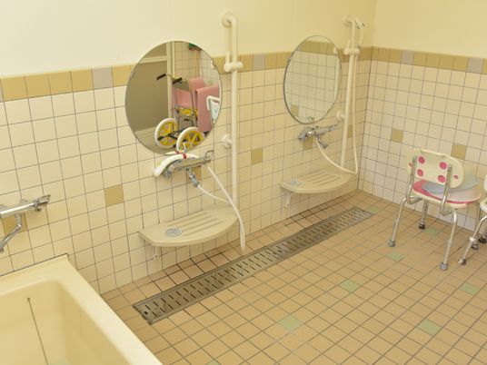 バリアフリー浴室設備