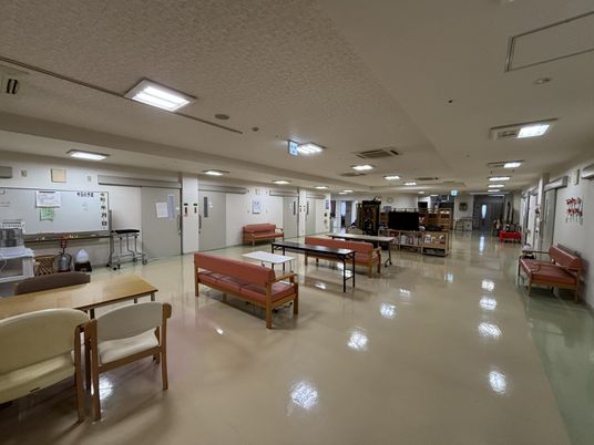 広々とした廊下