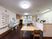 明るい食堂の様子  