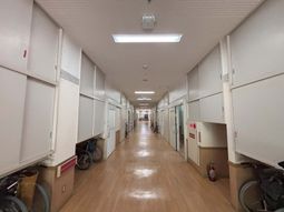 長い廊下