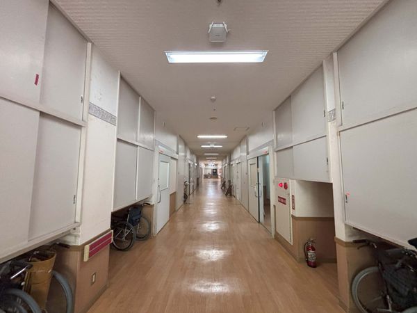 長い廊下
