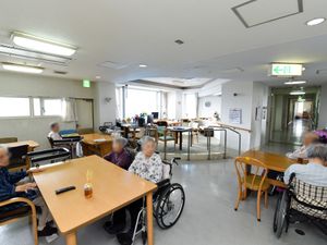 多世代交流のダイニング