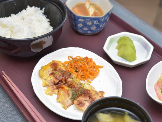 和風の食事セット